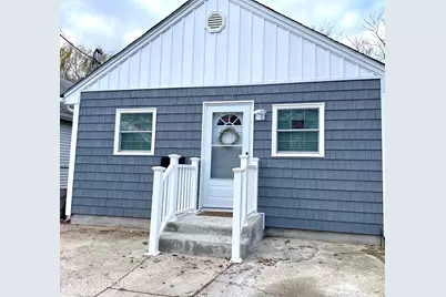 101 Seabreeze Way, Keansburg, NJ 07734 - Photo 1