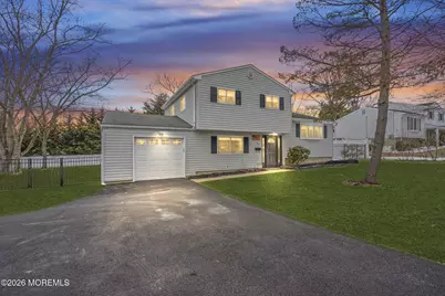 520 East Road, Belford, NJ 07718 - Photo 1