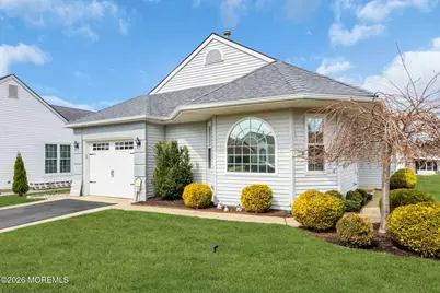 11 Sandhurst Court, Toms River Township, NJ 08757 - Photo 1