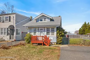 87 W Concourse, Aberdeen Township, NJ 07735 - Photo 1