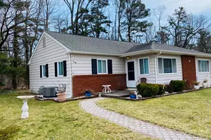 31 Pheasant St, Manchester Township, NJ 08759 - Photo 1