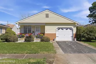 14 Woodstock Dr, Toms River Township, NJ 08757 - Photo 1