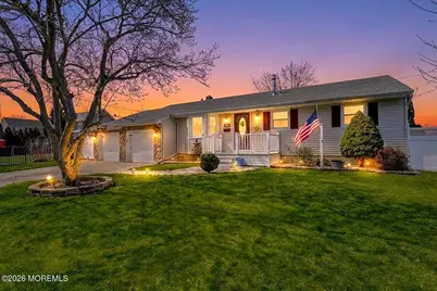 194 Park Place, Belford, NJ 07718 - Photo 1
