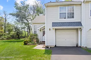 80 Malibu Dr, Eatontown, NJ 07724 - Photo 1