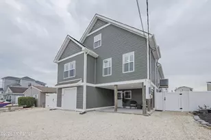 7 W Thames Rd, Little Egg Harbor, NJ 08087 - Photo 1