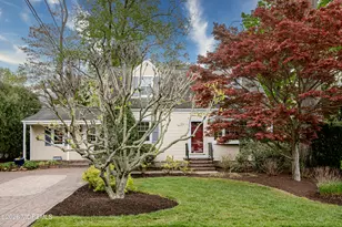 75 Lakeview Dr, Allentown, NJ 08501 - Photo 1