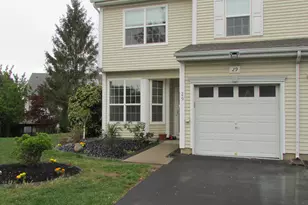 29 Tall Oaks Ct, Sayreville, NJ 08859 - Photo 1