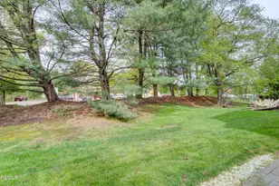 2 Lone Star Ln, Manalapan Township, NJ 07726 - Photo 3