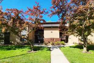 26 Meadow Green Cir, Manalapan Township, NJ 07726 - Photo 1