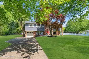 93 Woodcrest Dr, Freehold, NJ 07728 - Photo 1