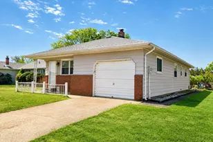 47 Castle Harbor Dr, Toms River Township, NJ 08757 - Photo 1