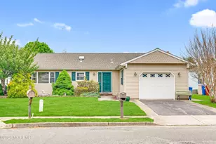 27 Tropicana Ct, Toms River Township, NJ 08757 - Photo 1