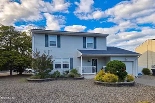 300 Pennington Ct, Toms River Township, NJ 08753 - Photo 1
