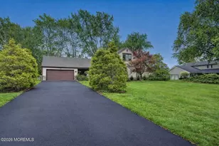 32 Ethan Allen Rd, Freehold, NJ 07728 - Photo 1