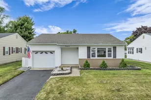 72 Westbrook Dr, Toms River Township, NJ 08757 - Photo 1