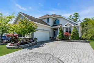 114 E Parsonage Way, Manalapan Township, NJ 07726 - Photo 1