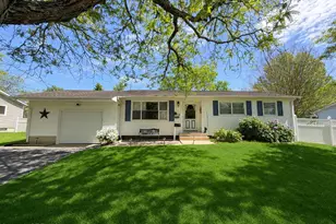 35 Drexel Dr, Jackson, NJ 08527 - Photo 1