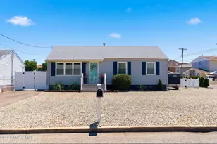 29 Clarkson Dr, Toms River Township, NJ 08753 - Photo 1