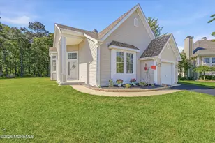 10 Deer Lake Ct, Barnegat, NJ 08005 - Photo 1