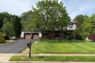 49 Prescott Pl, Freehold, NJ 07728 - Photo 1
