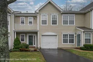 28 Picket Pl, Freehold, NJ 07728 - Photo 1