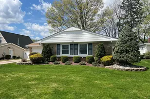 32 Idlewild Ln, Aberdeen Township, NJ 07747 - Photo 1