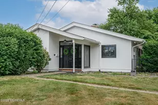 15 Wilson Cir W, Red Bank, NJ 07701 - Photo 1