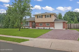 72 Wynnewood Ct, Freehold, NJ 07728 - Photo 1