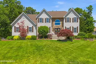 16 Kings Ct, Monroe Township, NJ 08831 - Photo 1