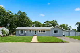 20 Western Dr, Howell Township, NJ 07731 - Photo 1