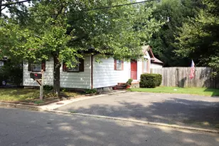 512 Henry Pl, Middletown, NJ 07748 - Photo 1