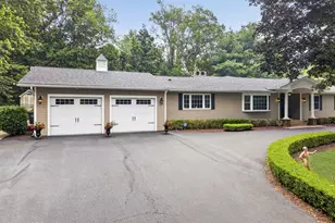 7 Darien Ct, Colts Neck Township, NJ 07722 - Photo 1