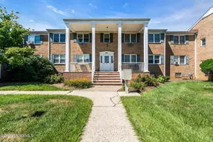 60 Manchester Ct, Freehold, NJ 07728 - Photo 1