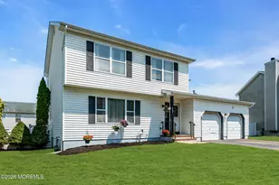 17 Jacob Dr, Howell Township, NJ 07731 - Photo 1
