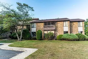 82 Amberly Dr, Manalapan Township, NJ 07726 - Photo 1