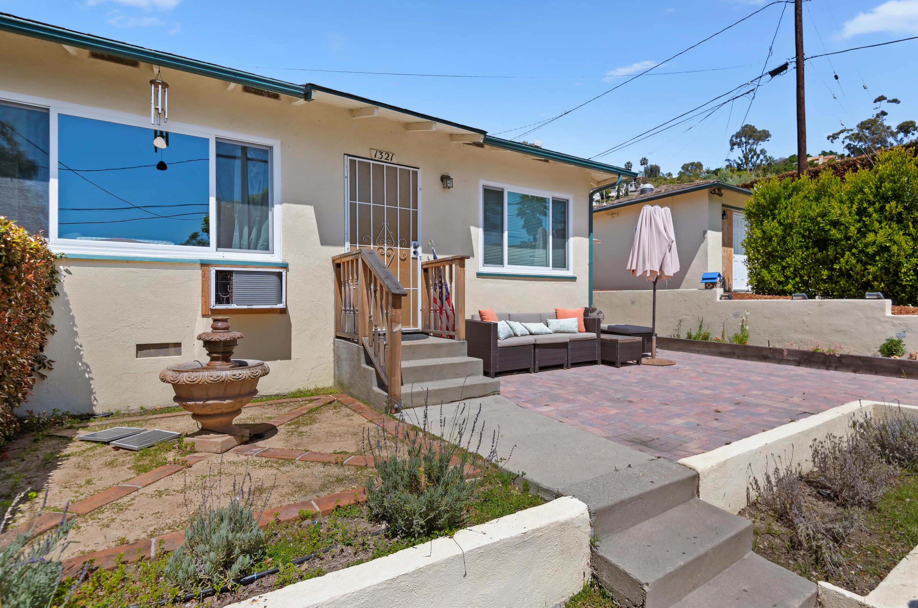 502 Chiquita Rd, Santa Barbara CA  93103-2540 exterior