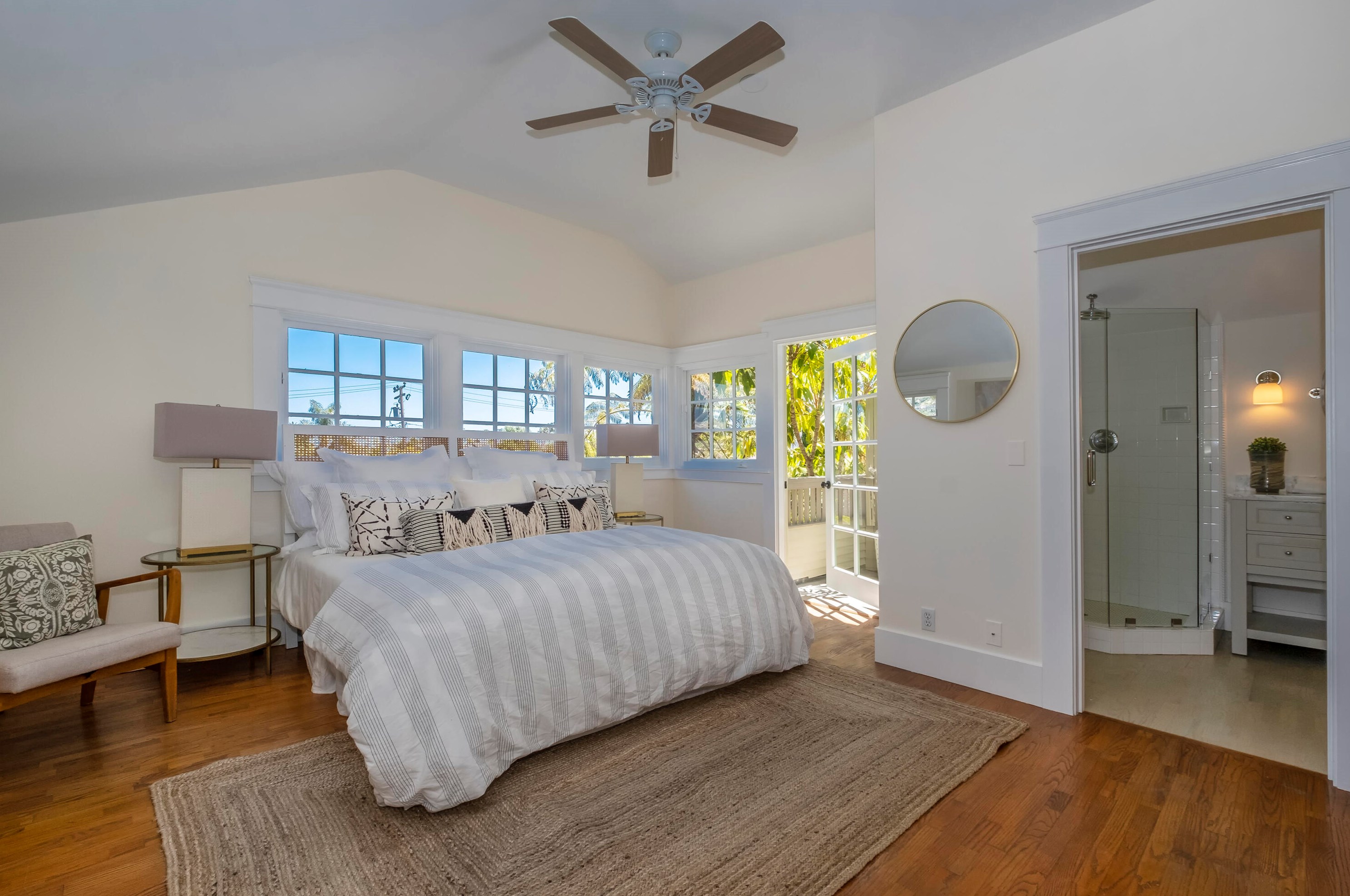 427 Sola St, Santa Barbara CA  93101-1220 exterior