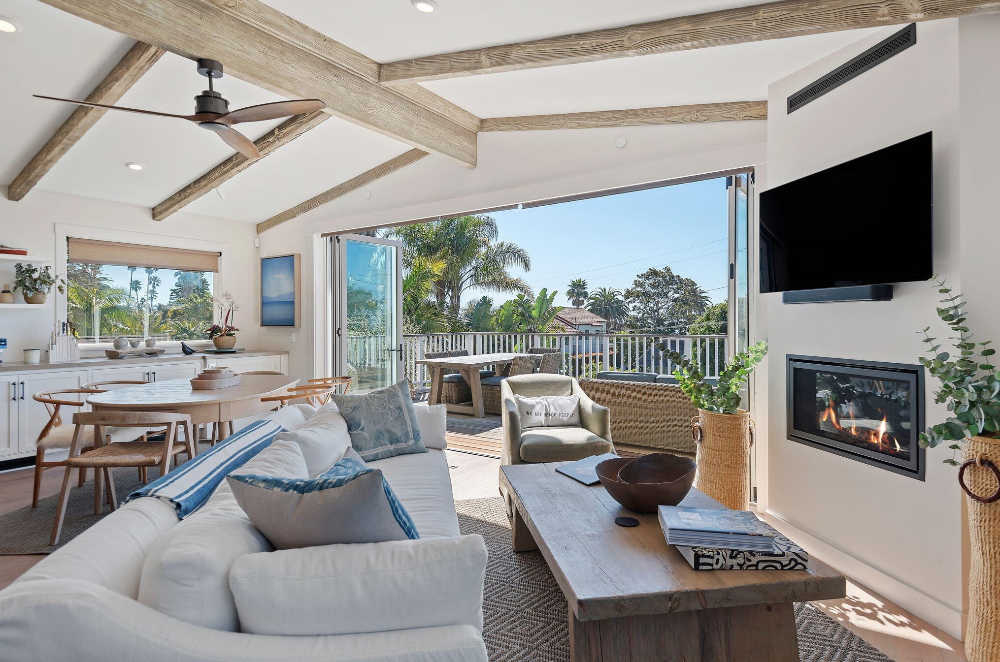 1530 Shoreline Dr, Santa Barbara CA  93109-2073 exterior