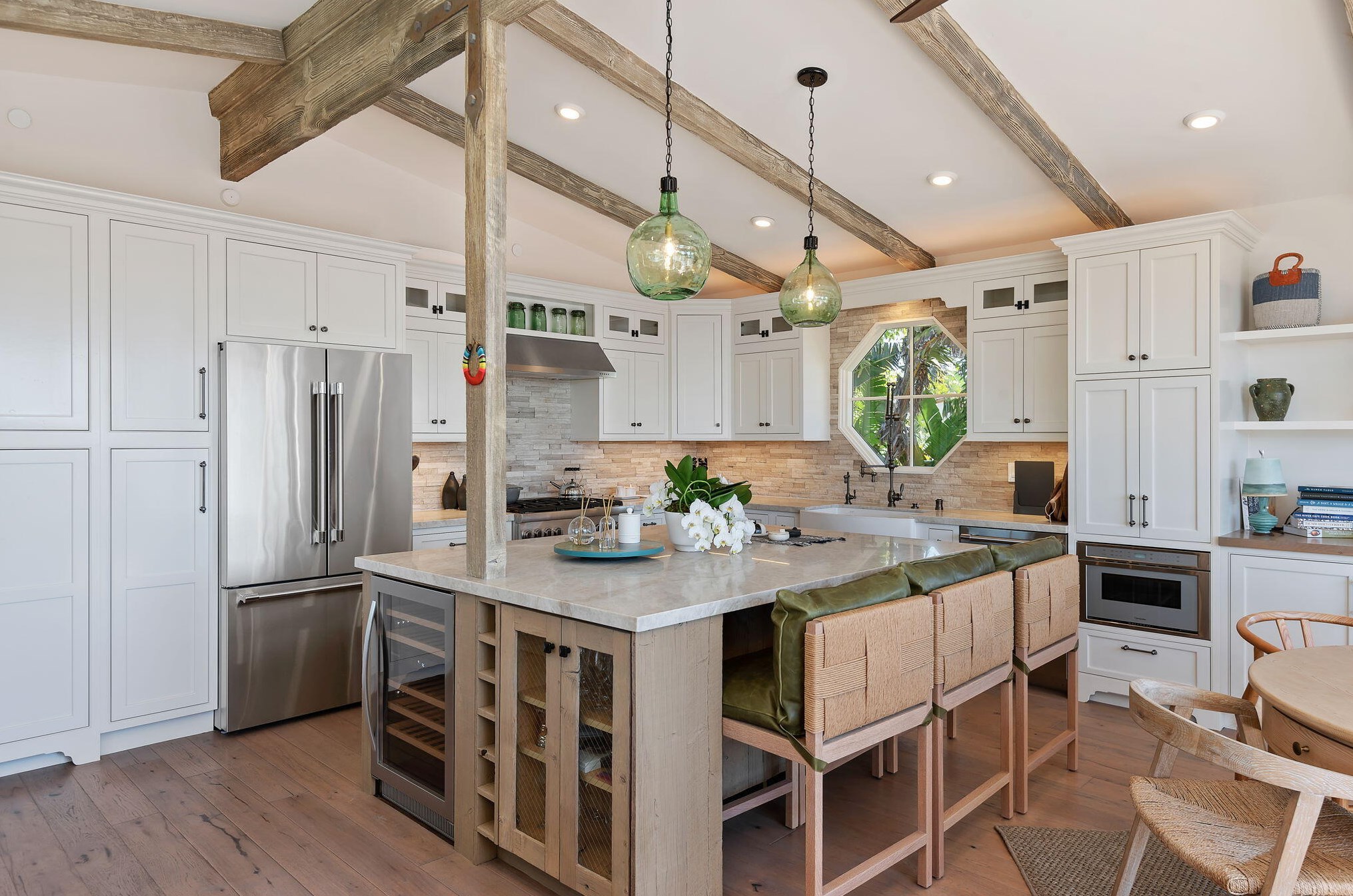 1530 Shoreline Dr, Santa Barbara CA  93109-2073 exterior