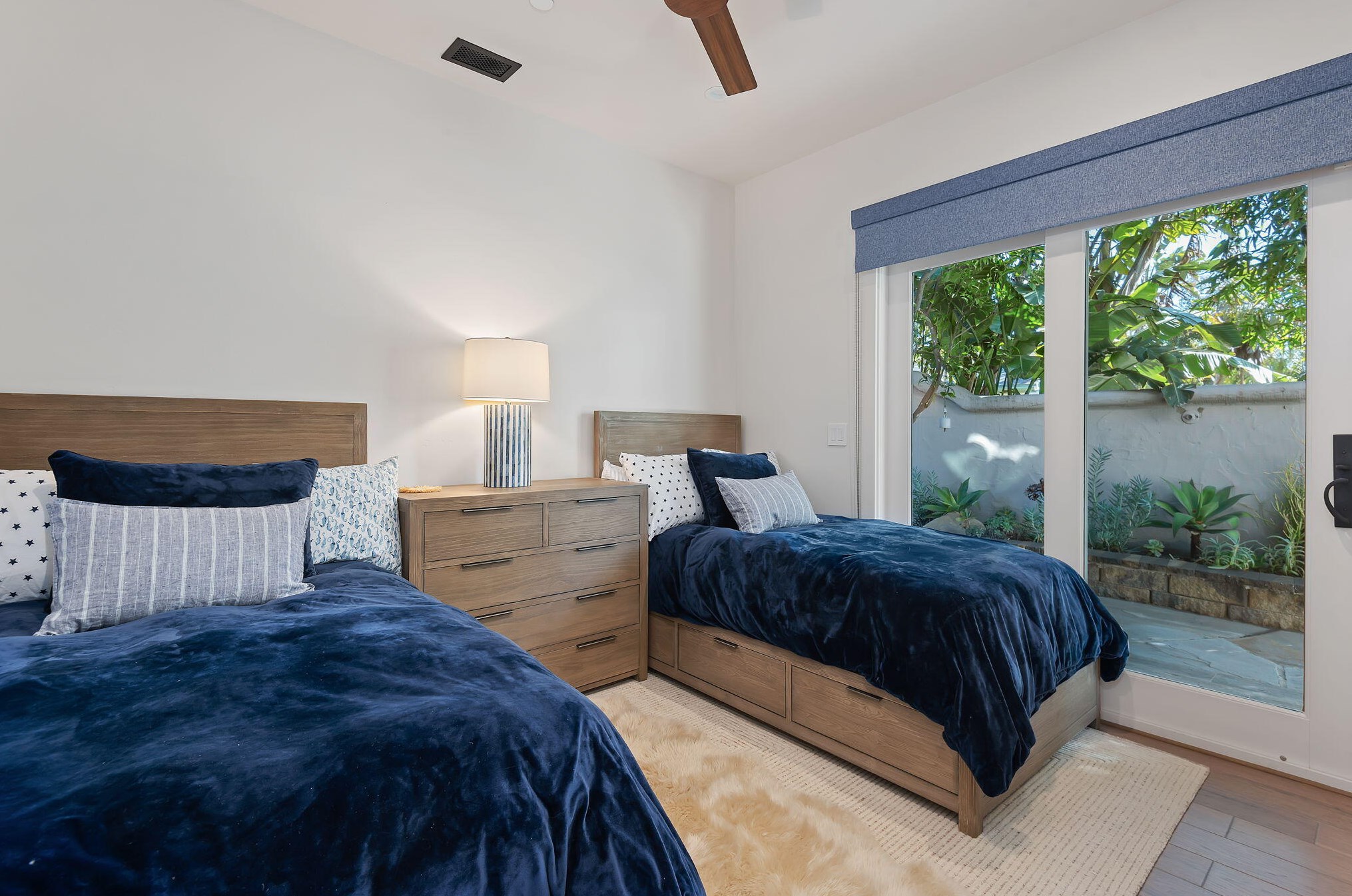 1530 Shoreline Dr, Santa Barbara CA  93109-2073 exterior