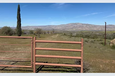 8300 Foothill Road, New Cuyama, CA 93254 - Photo 5