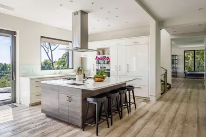 1131 Las Alturas Road #A, Santa Barbara, CA 93103 - Photo 11