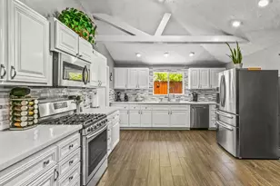 1188 Fierro Dr, Ojai, CA 93023 - Photo 15