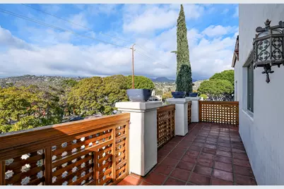 820 E Montecito Street, Santa Barbara, CA 93101 - Photo 5