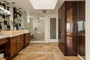 1825 Ocean Dr, Oxnard, CA 93035 - Photo 11