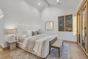 210 Las Alturas Rd, Santa Barbara, CA 93103 - Photo 25