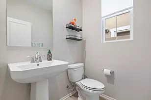 367 Fuerte Dr, Santa Paula, CA 93060 - Photo 17