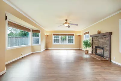403 S M Street, Lompoc, CA 93436 - Photo 3