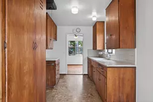 40 Ocean View Ave, Santa Barbara, CA 93103 - Photo 15