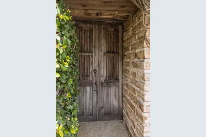 310 E Canon Perdido Street, Santa Barbara, CA 93101 - Photo 21